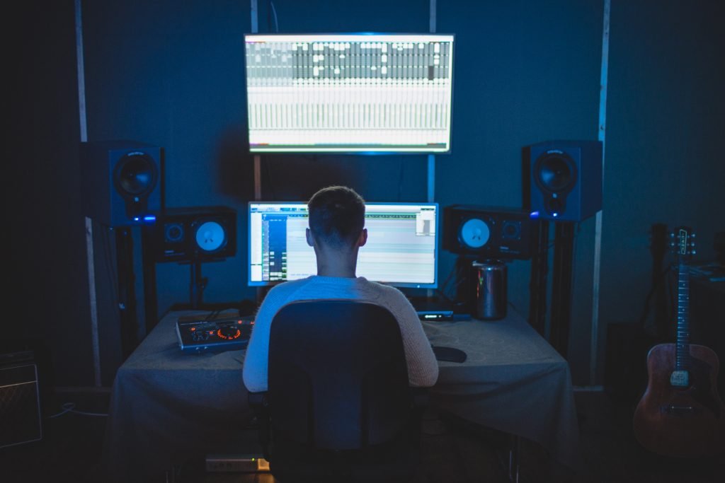 Music Production Class - Home Recording Studio Setup For Beginners